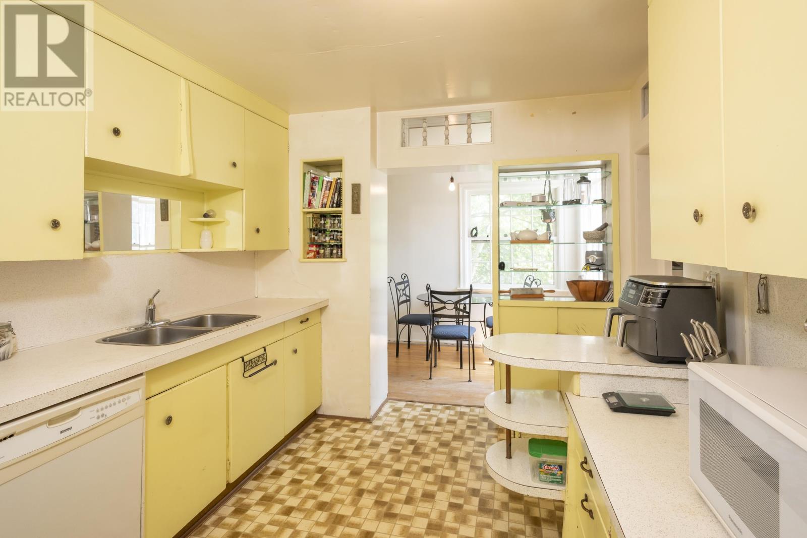34 Knight ST - Image 21