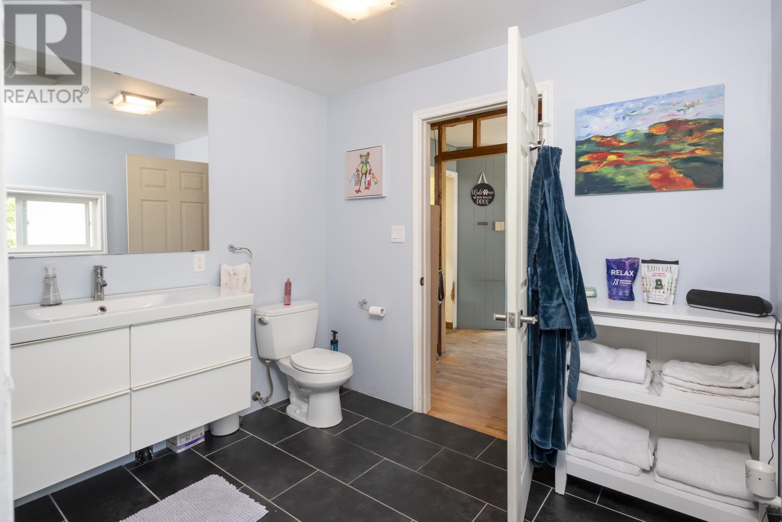 34 Knight ST - 27