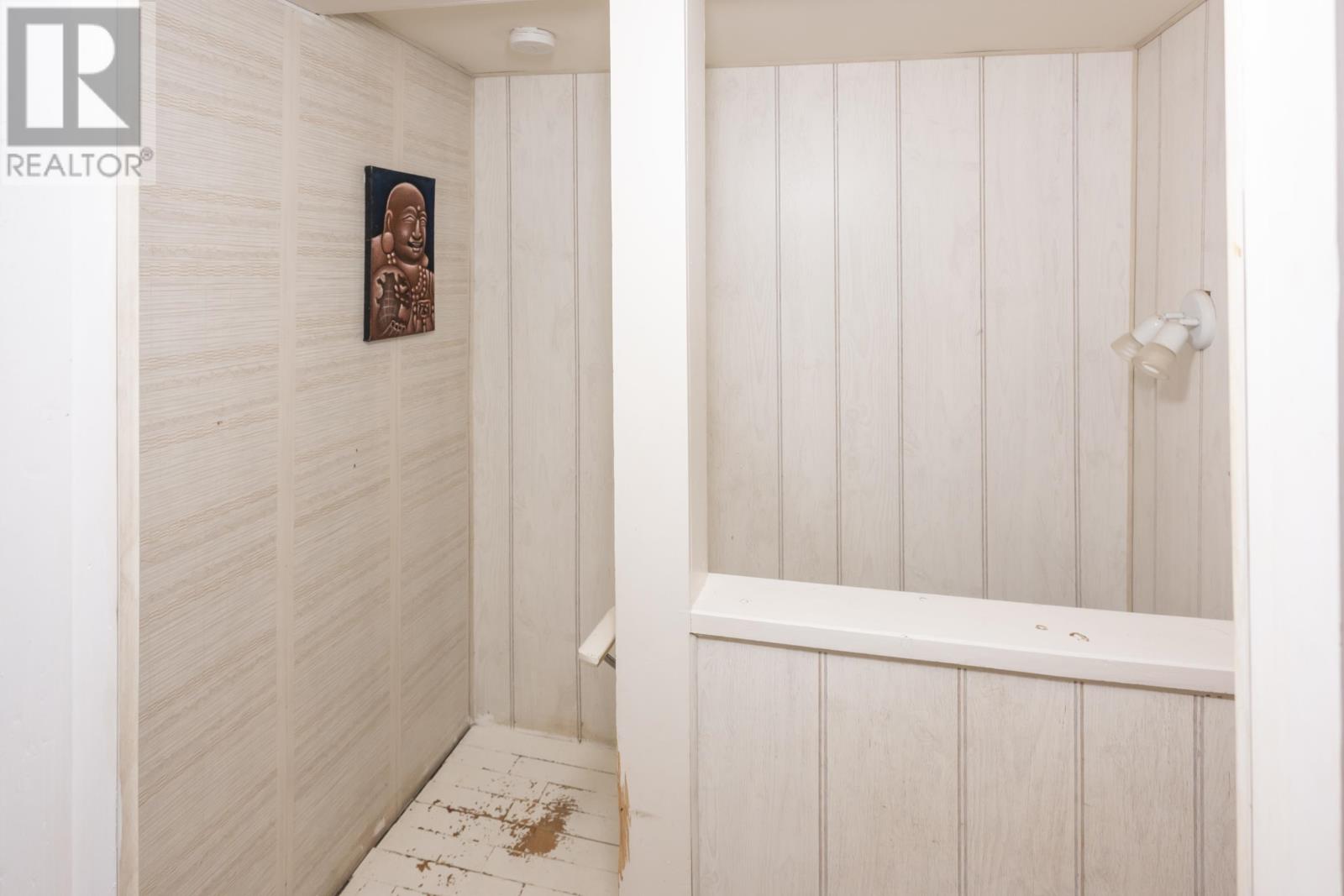 34 Knight ST - Image 43