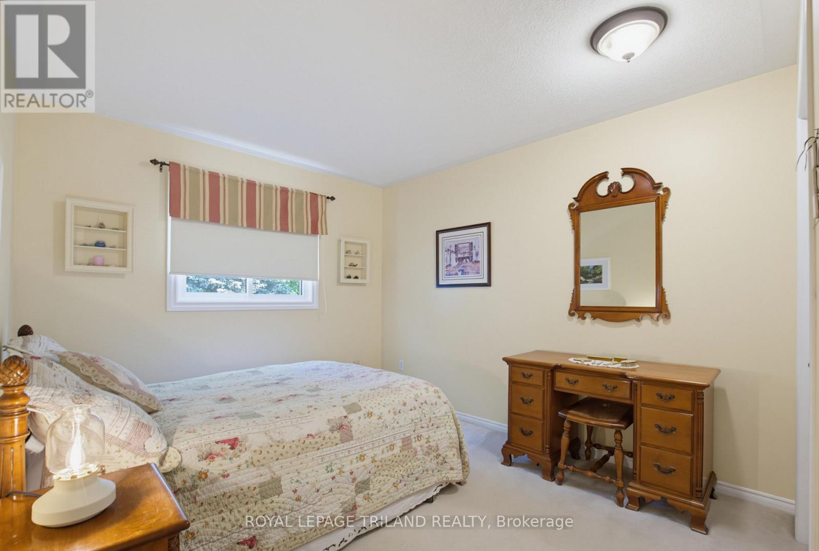 117 BOURNEMOUTH DRIVE - 25