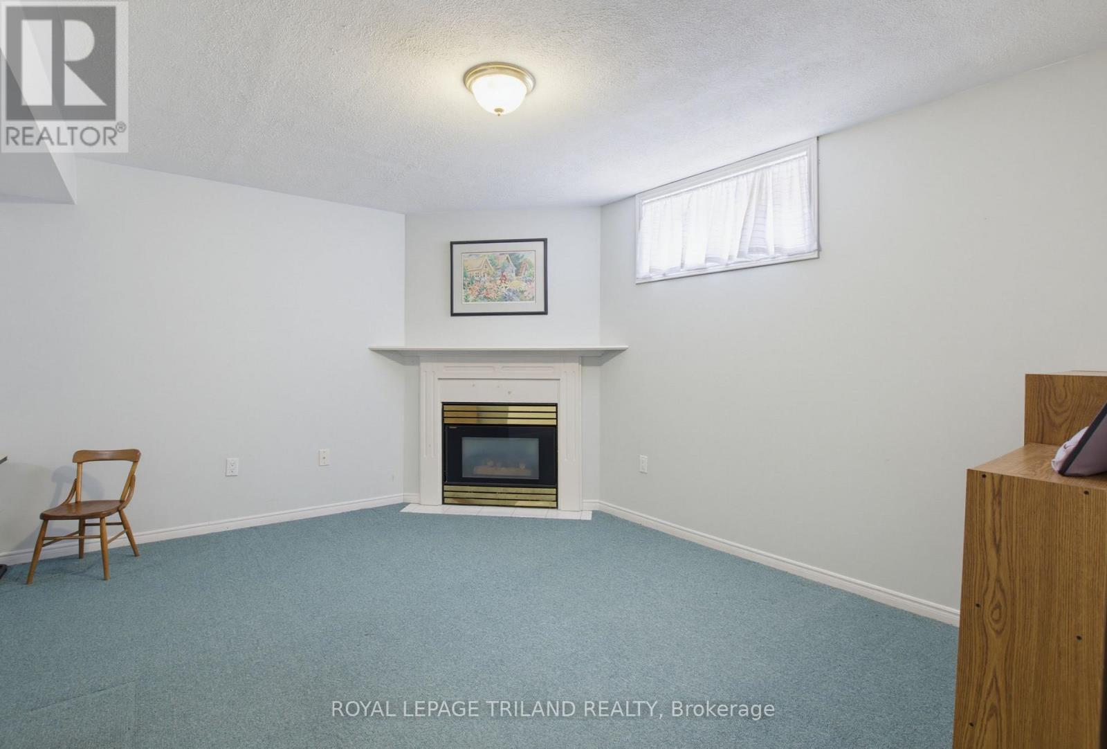 117 BOURNEMOUTH DRIVE - 6
