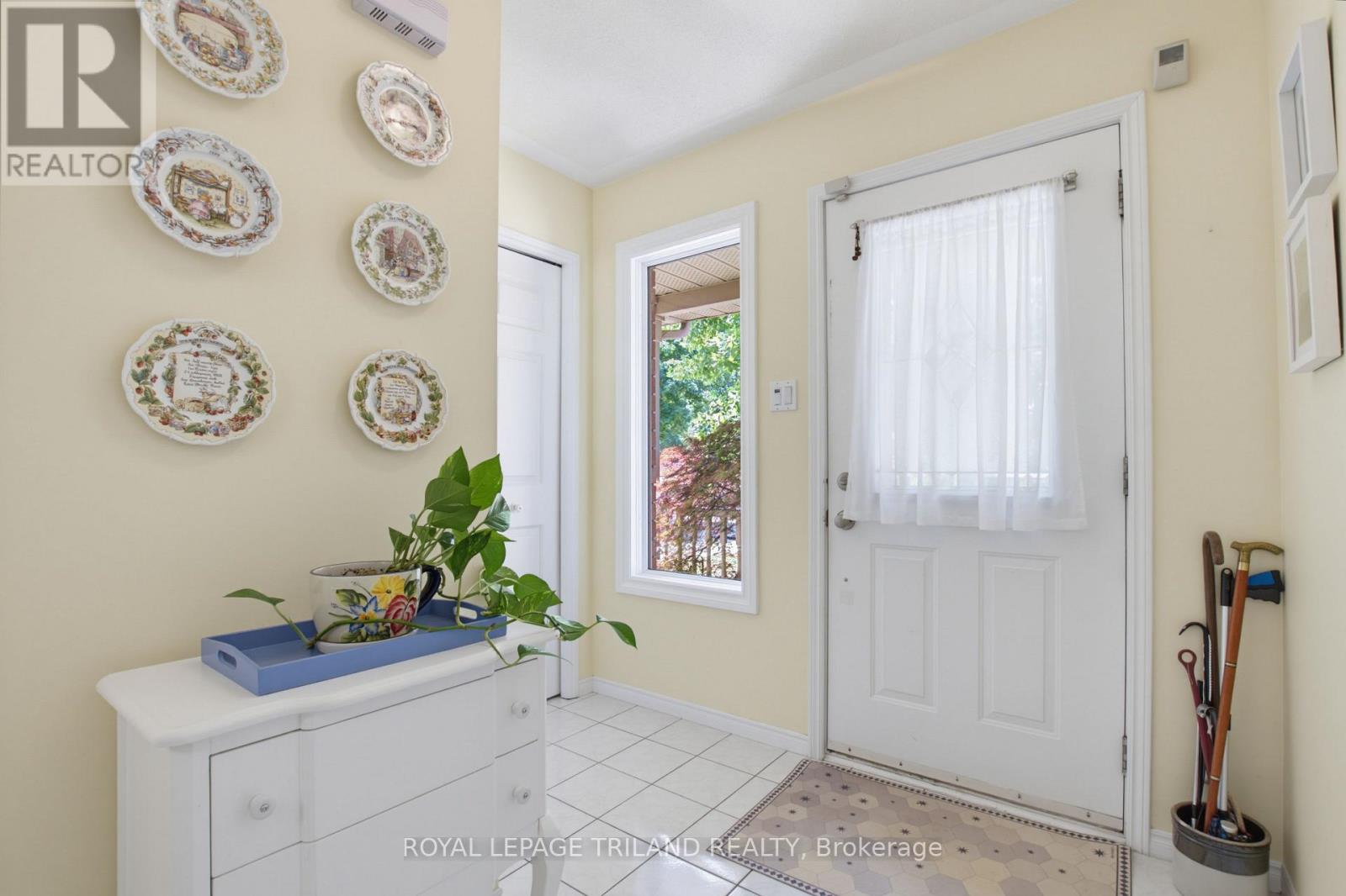117 BOURNEMOUTH DRIVE - 9