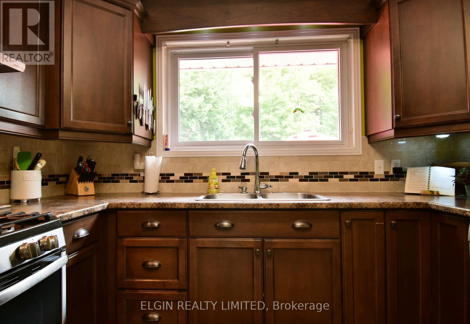 15 STEELE STREET - Image 12