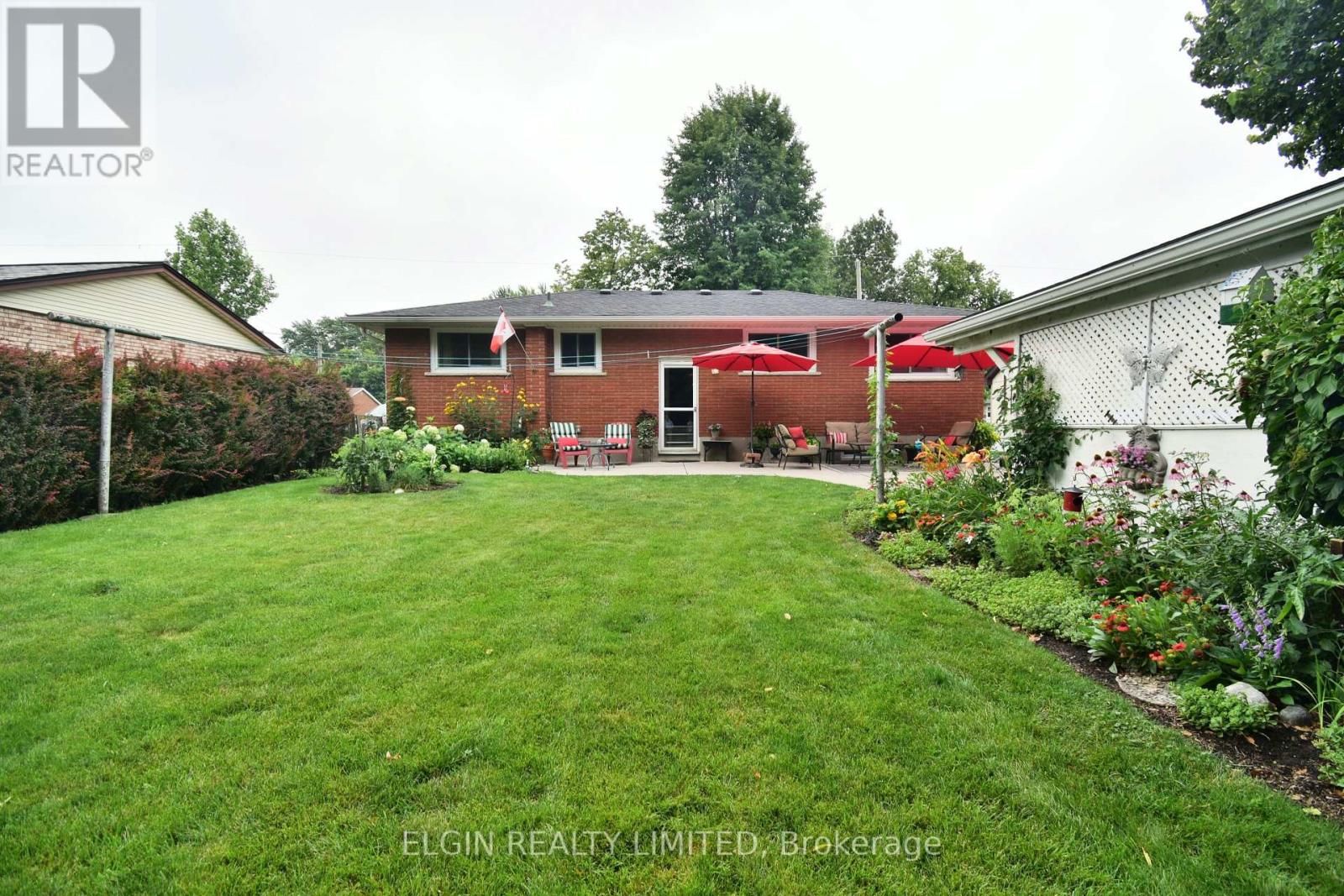 15 STEELE STREET - 32
