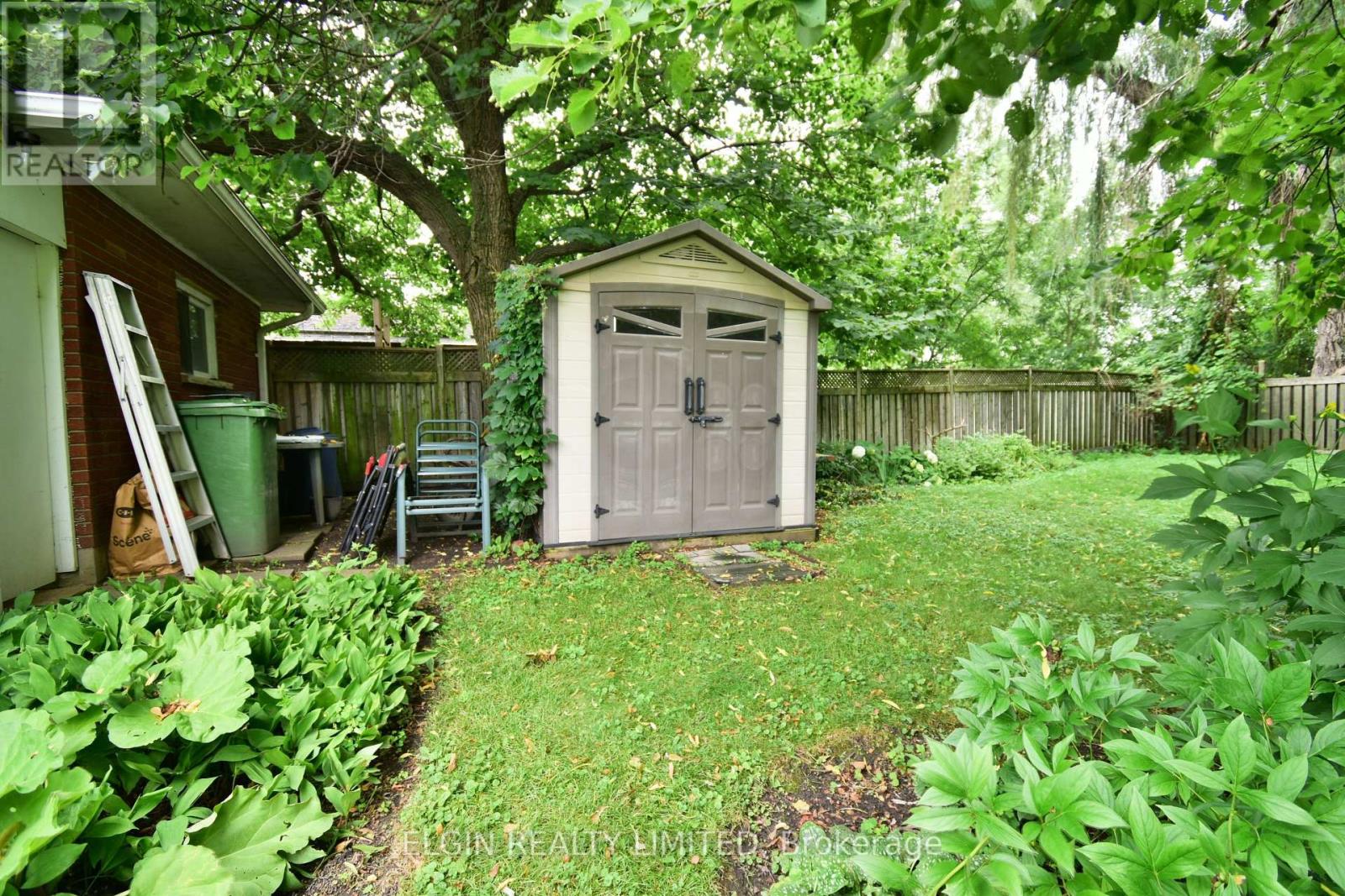 15 STEELE STREET - 33