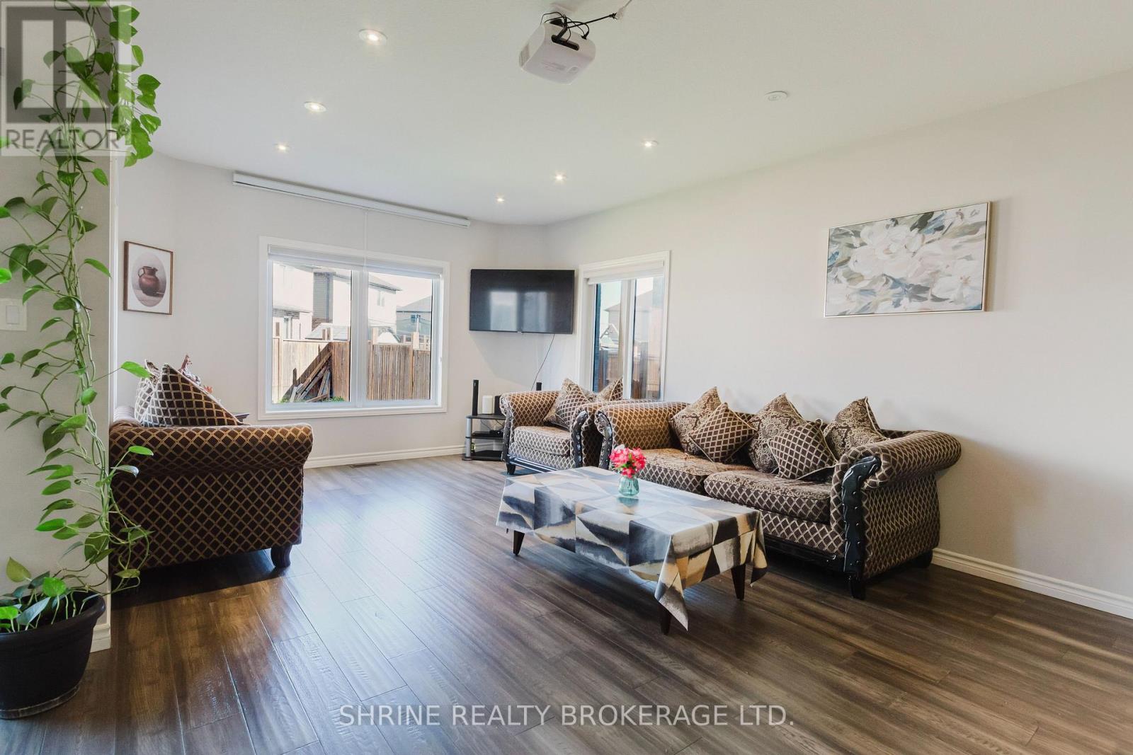 4369 LISMER LANE - 12