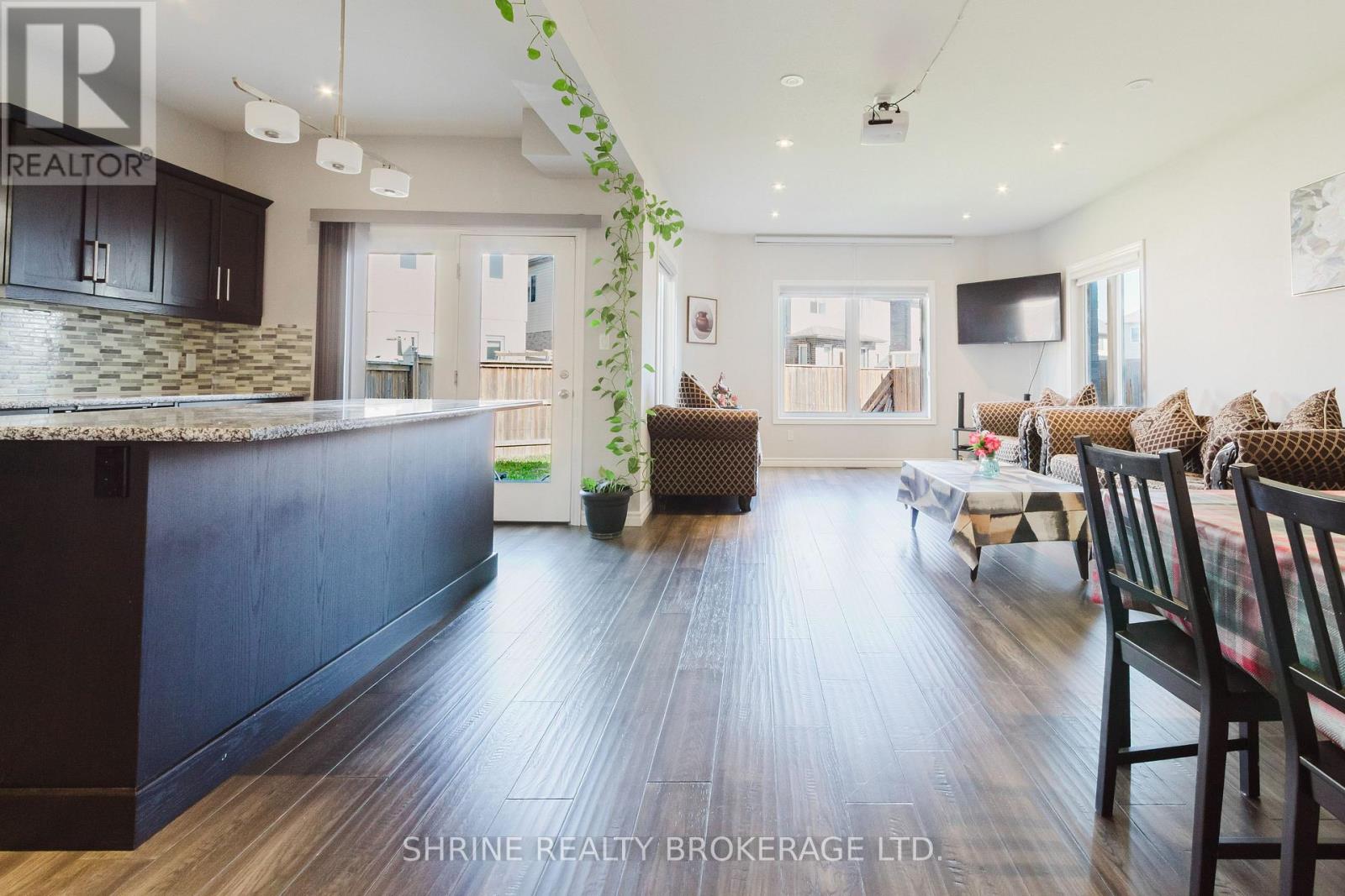 4369 LISMER LANE - 7