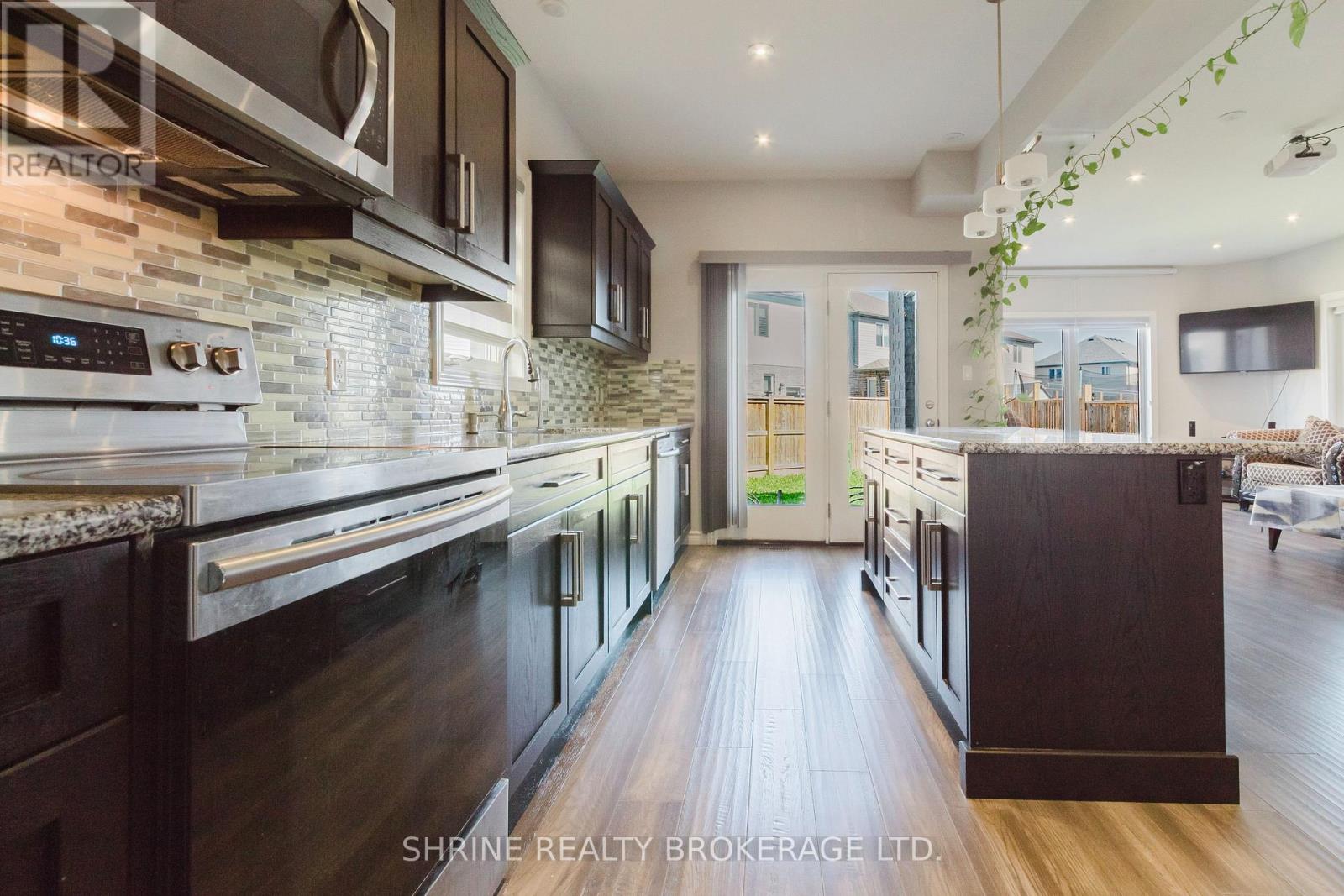 4369 LISMER LANE - 8