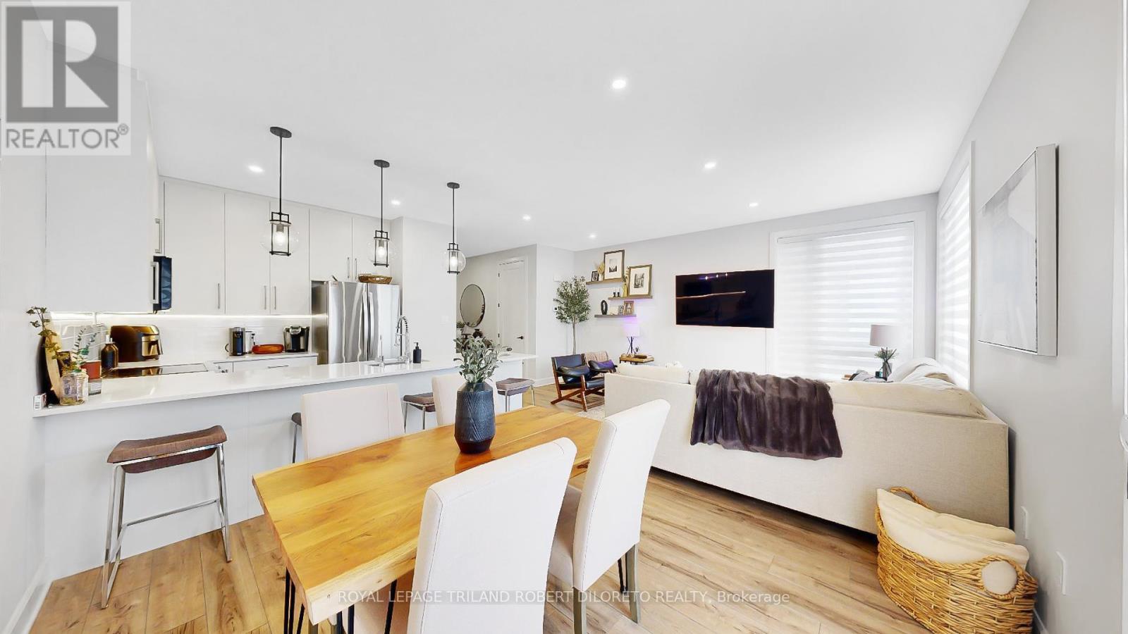 #107 175 DOAN DRIVE - Image 11