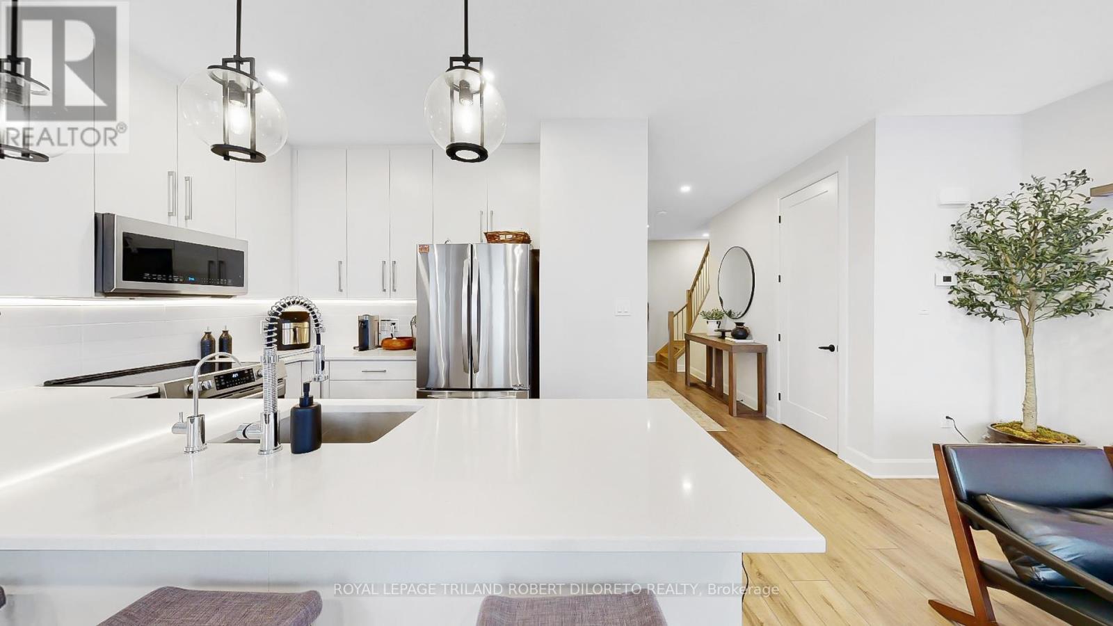#107 175 DOAN DRIVE - Image 8