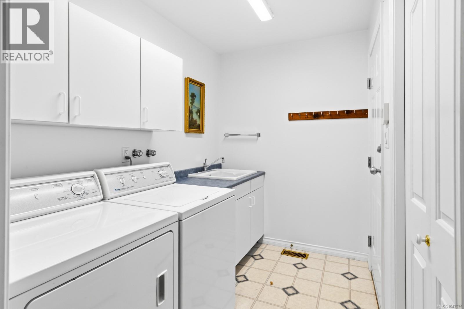 4245 Judge Dr - 25