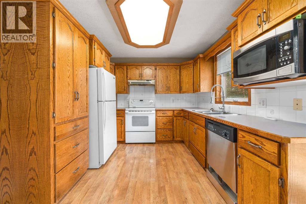 4129 55 Street - 10