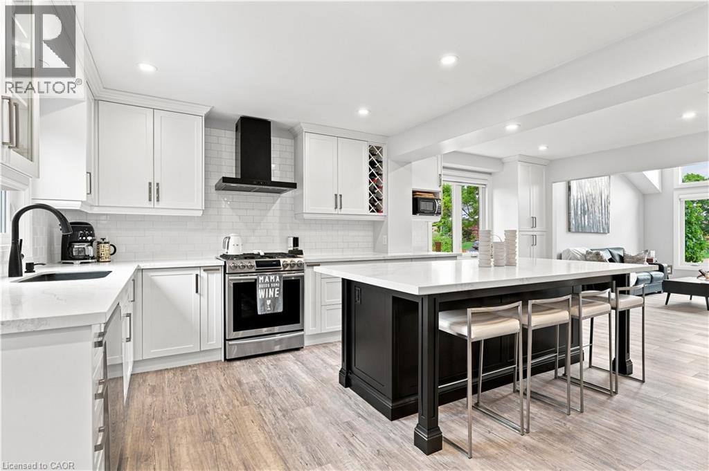 10 ROLLING ACRES Drive - 12
