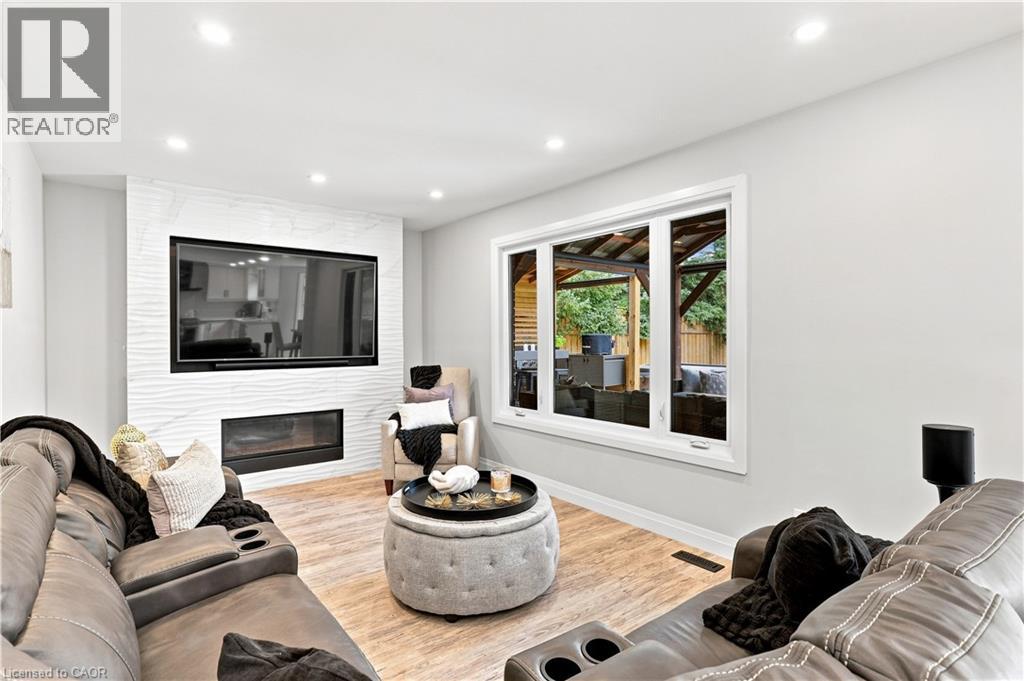 10 ROLLING ACRES Drive - Image 18