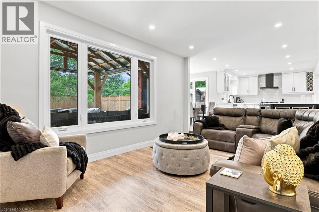 10 ROLLING ACRES Drive - Image 17