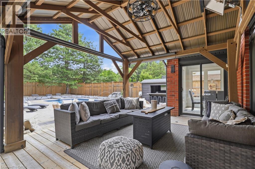 10 ROLLING ACRES Drive - 44