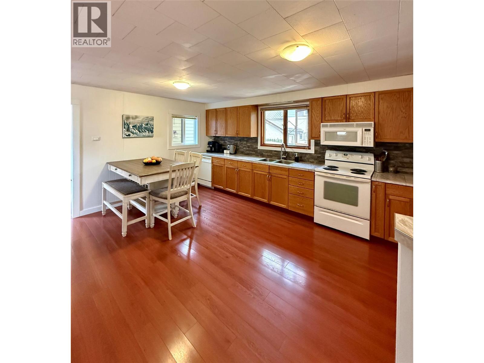 4 102ND Avenue - 18