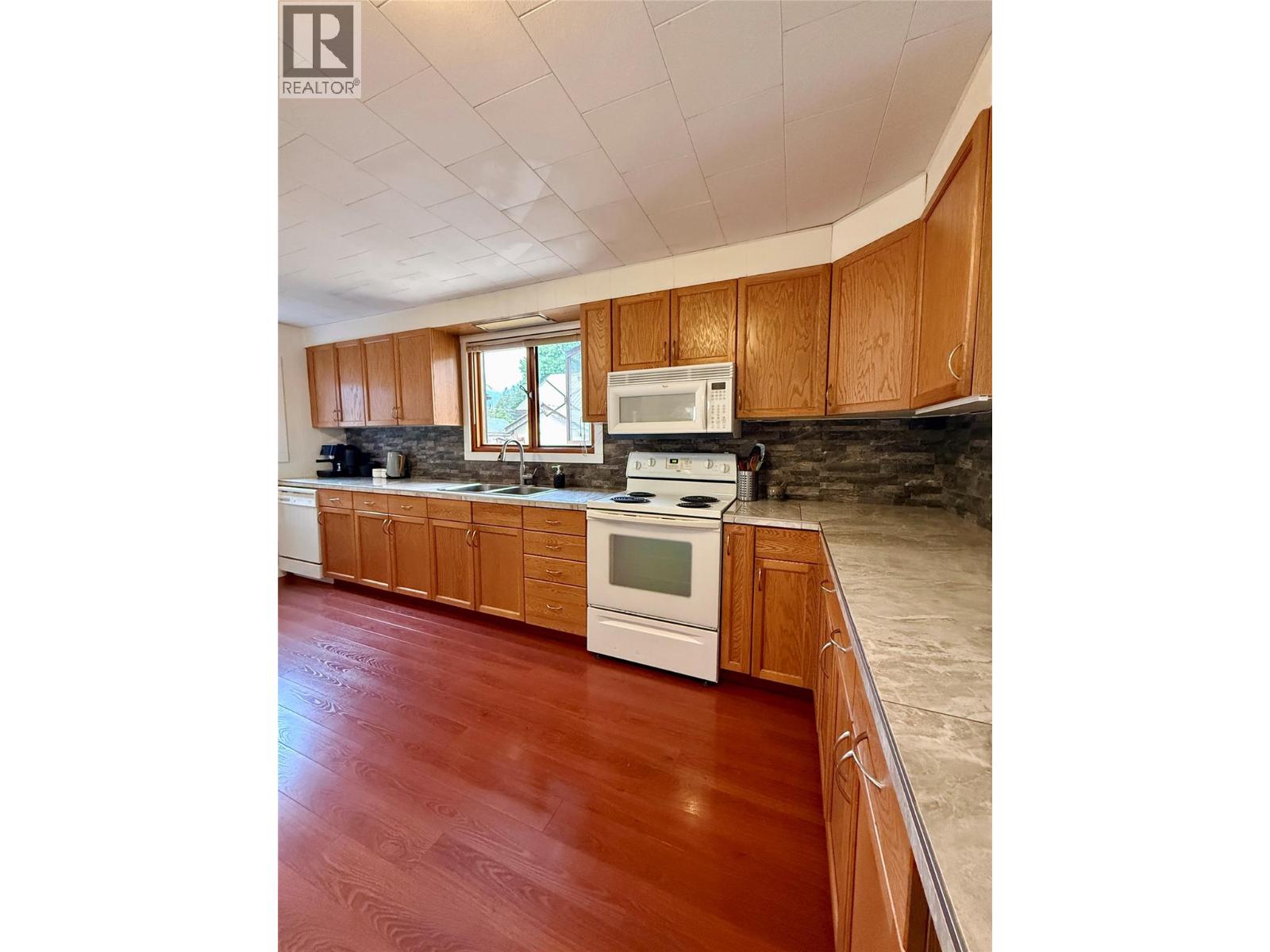 4 102ND Avenue - 20