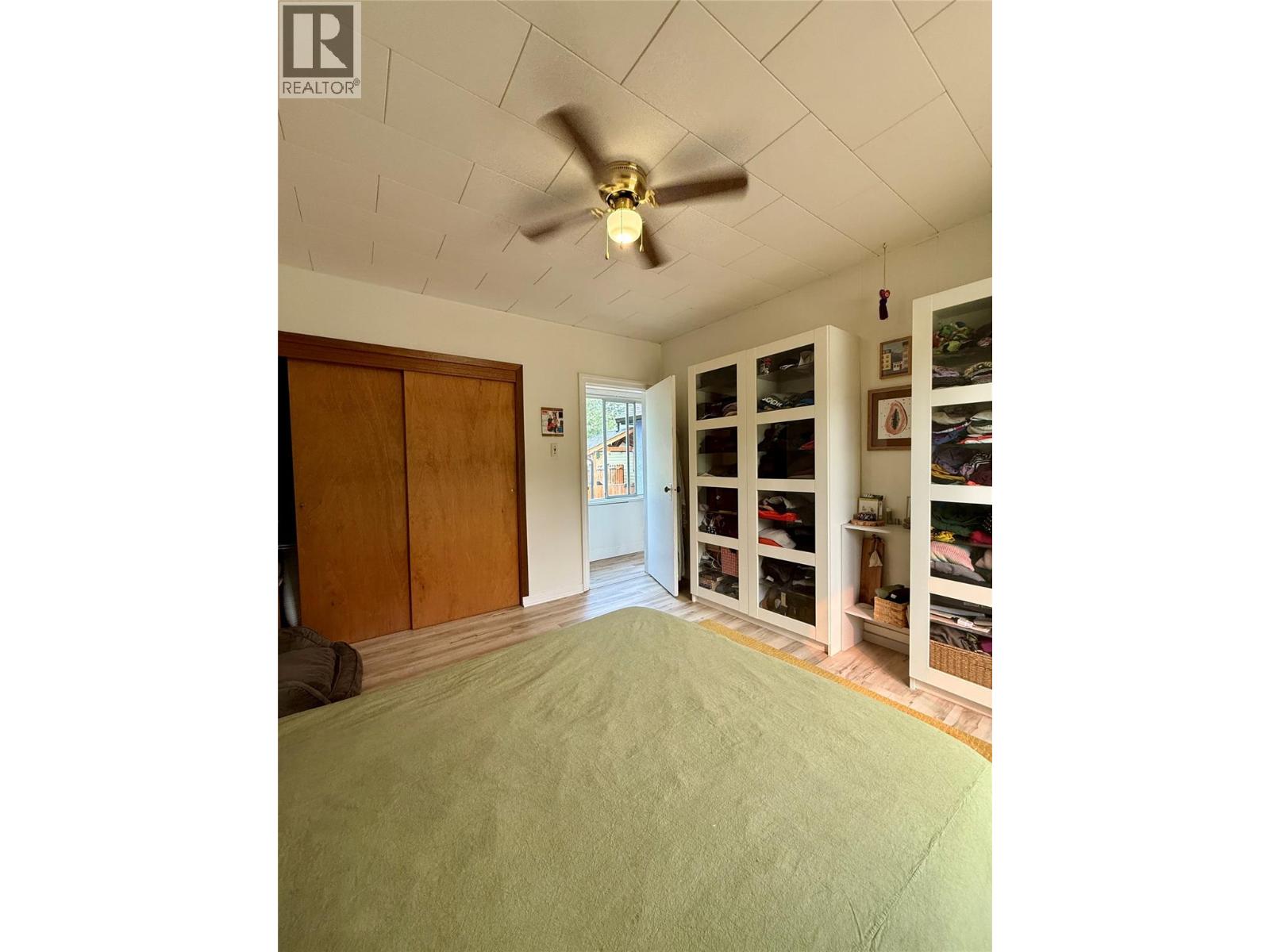 4 102ND Avenue - 32