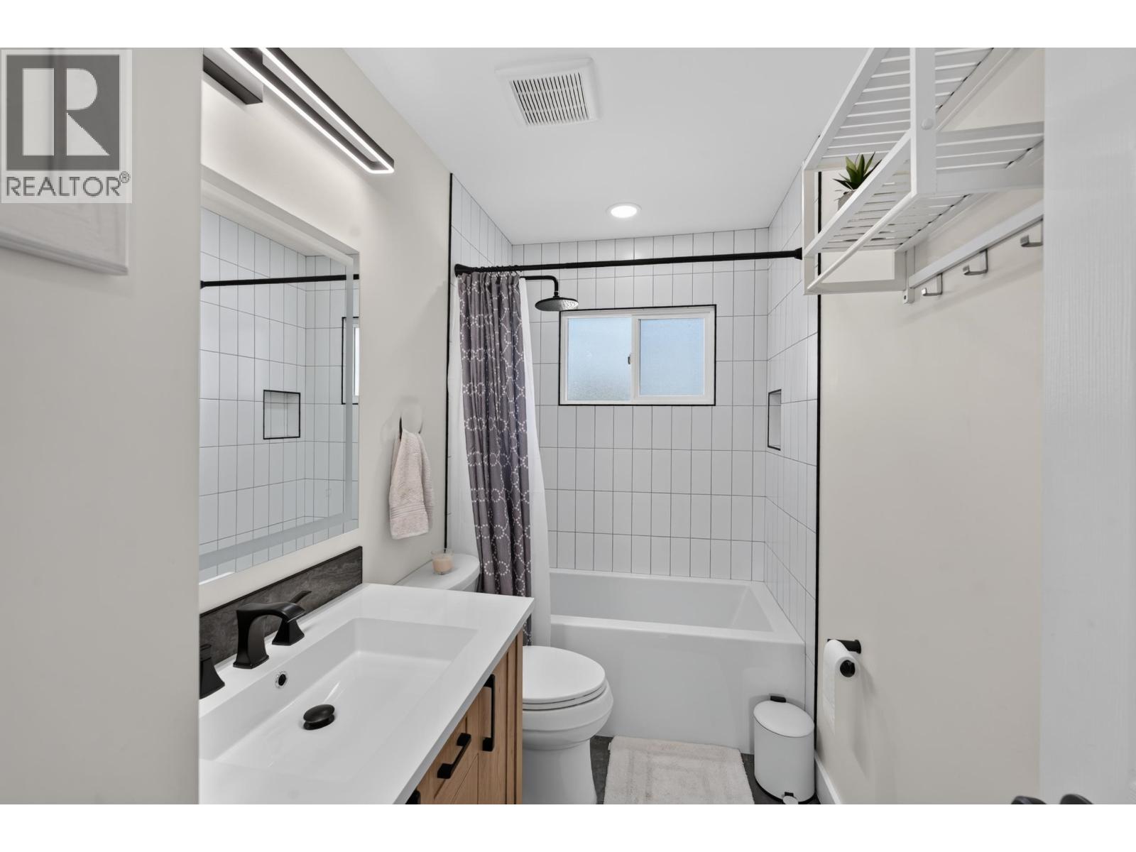 9616 PEACE RIVER ROAD, Fort St. John