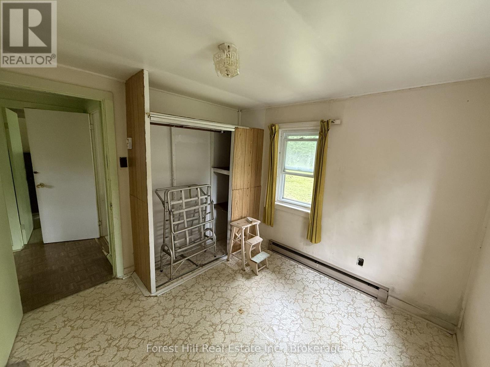 1033 GREY STREET - 19