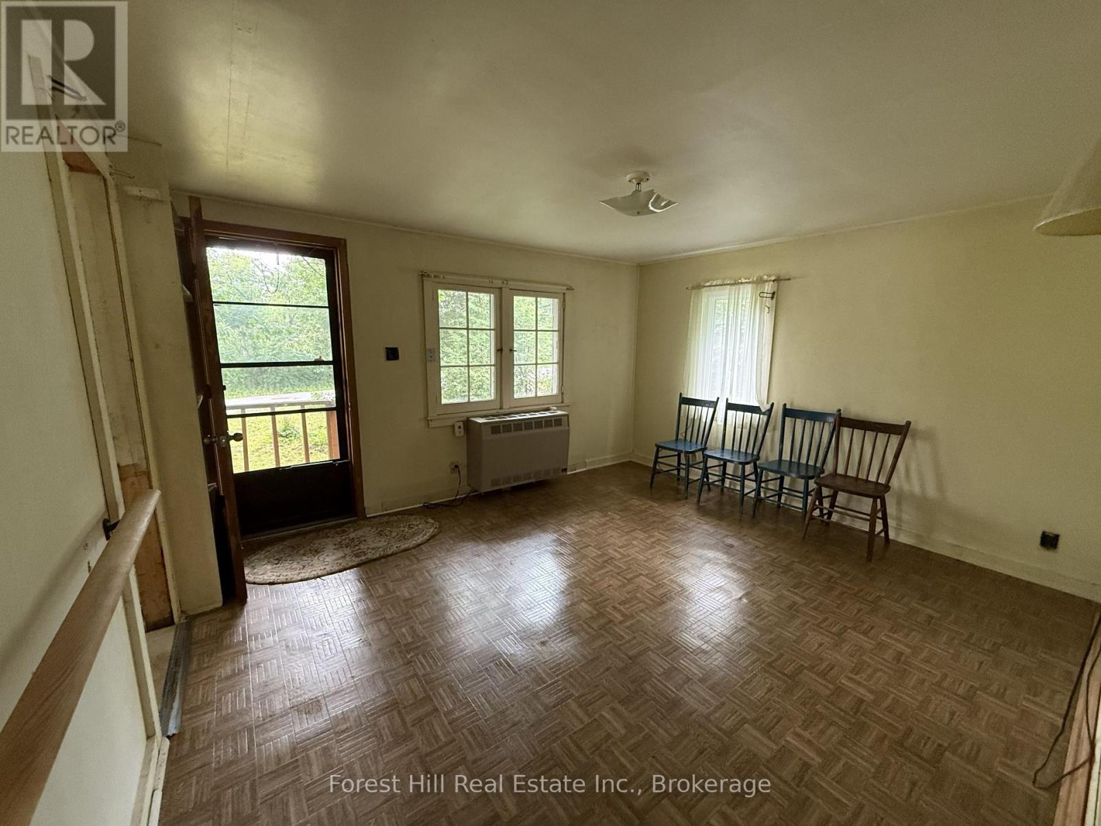 1033 GREY STREET - 16