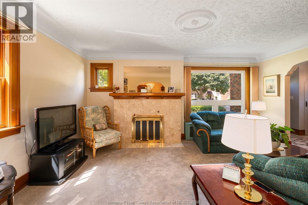 2226 Gladstone AVENUE - 16