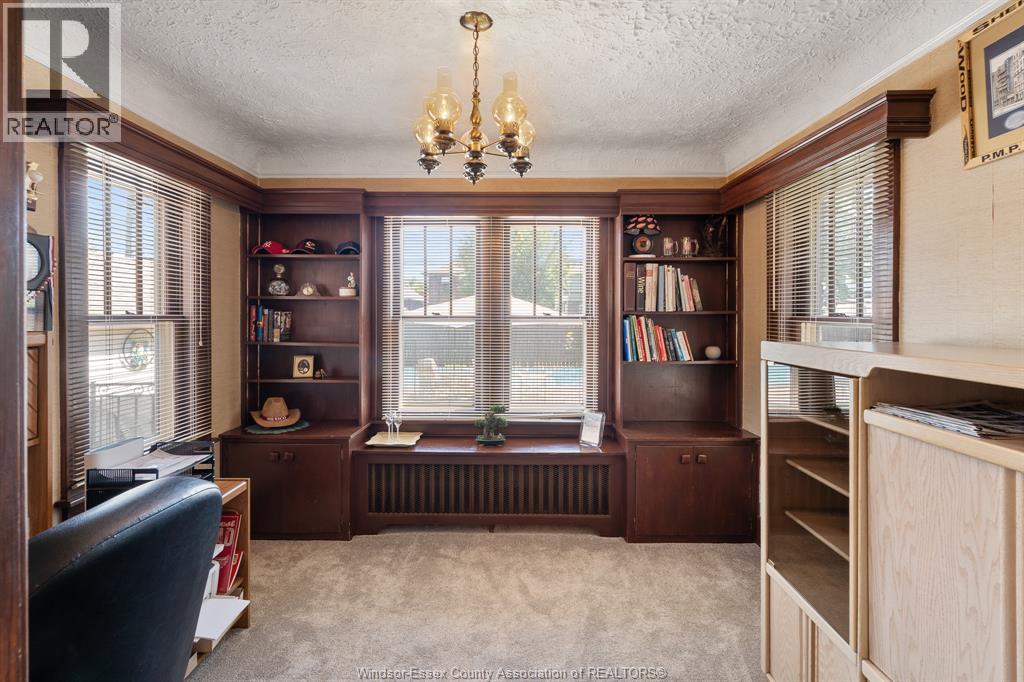 2226 Gladstone AVENUE - 19