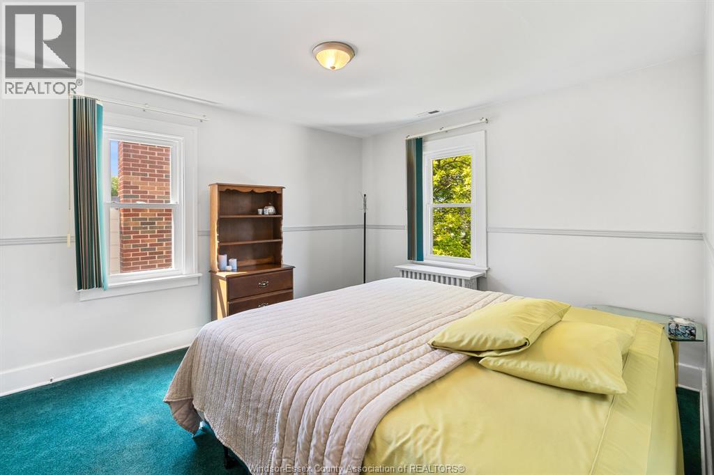 2226 Gladstone AVENUE - 28