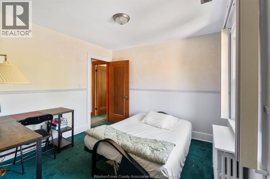 2226 Gladstone AVENUE - 31