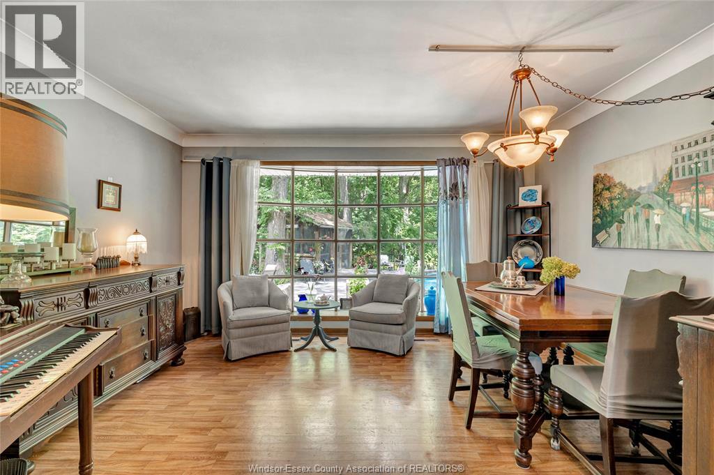 1335 LAURIER DRIVE - 10