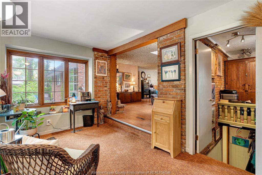 1335 LAURIER DRIVE - 15