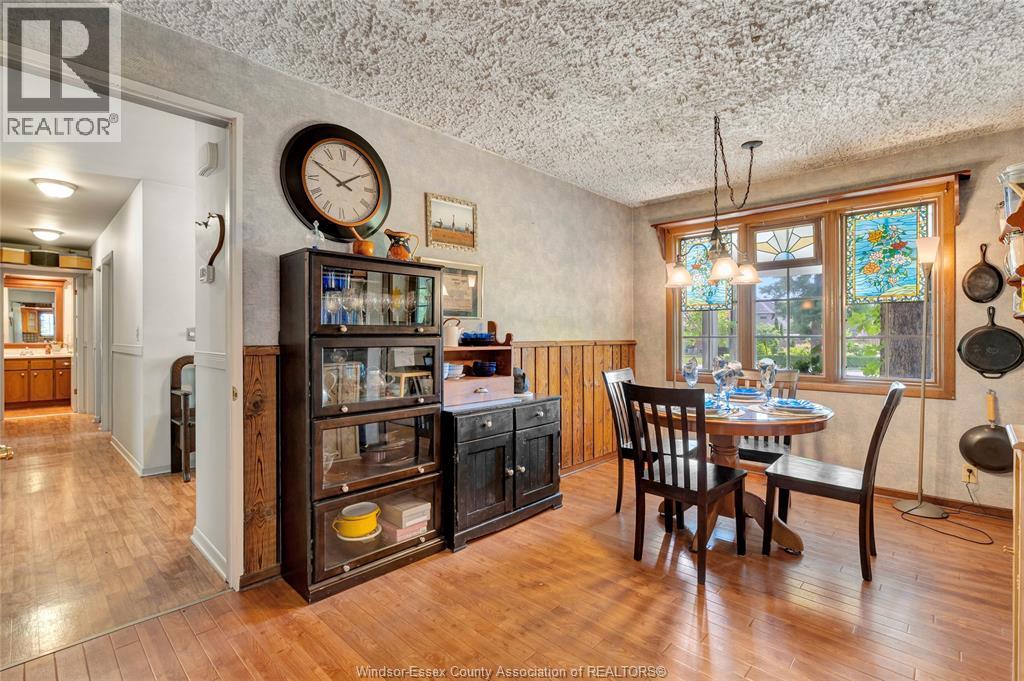 1335 LAURIER DRIVE - 9