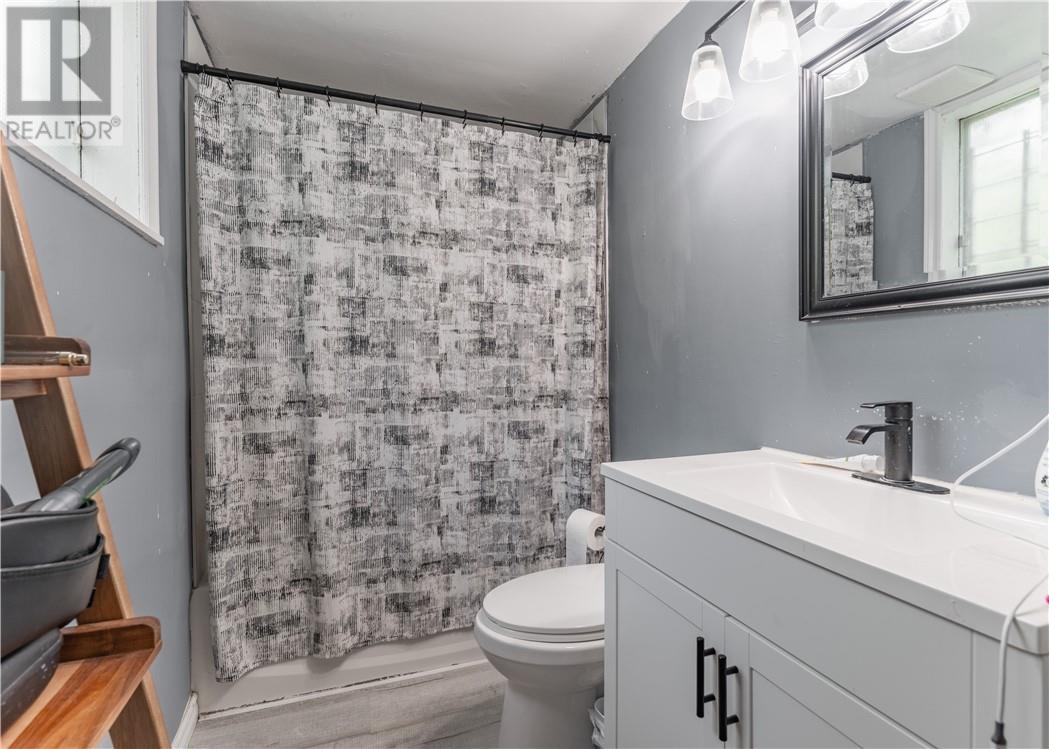 287 Van Horne Street - 20