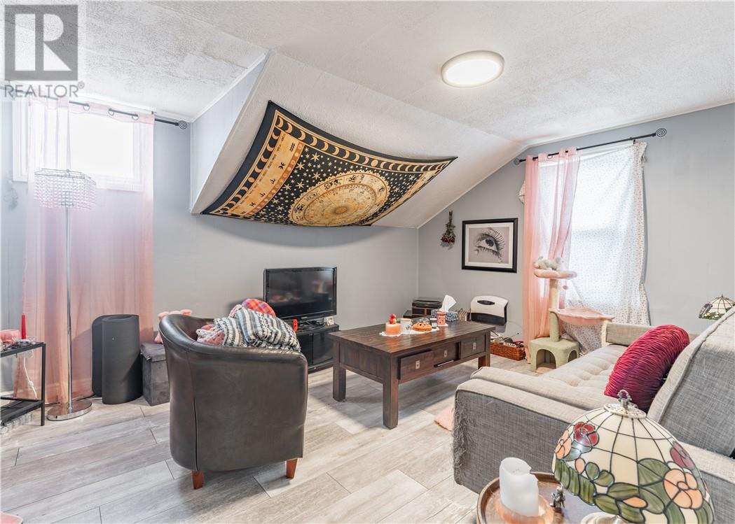 287 Van Horne Street - 6