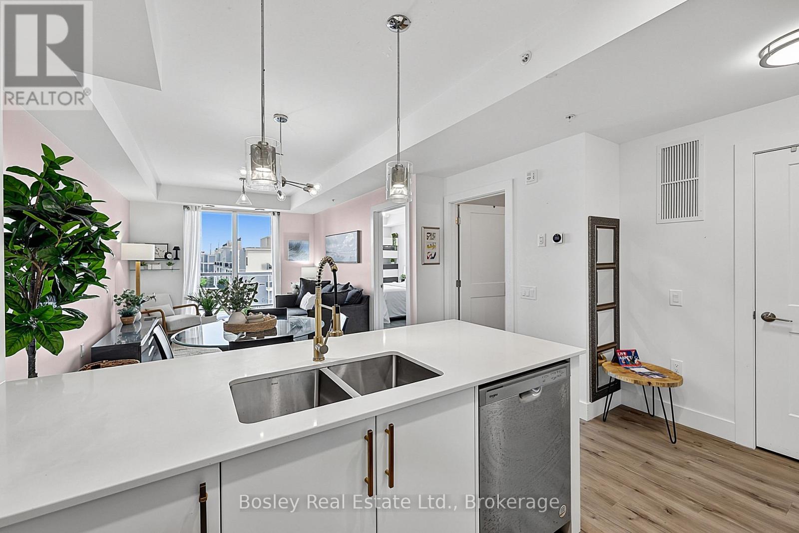 #404 4 KIMBERLY LANE - Image 4