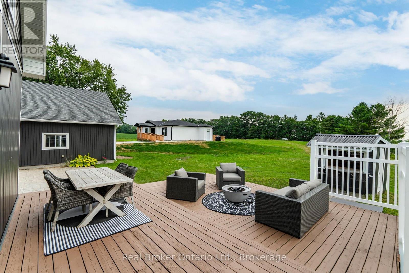 597 LAFONTAINE  ROAD W - Image 26