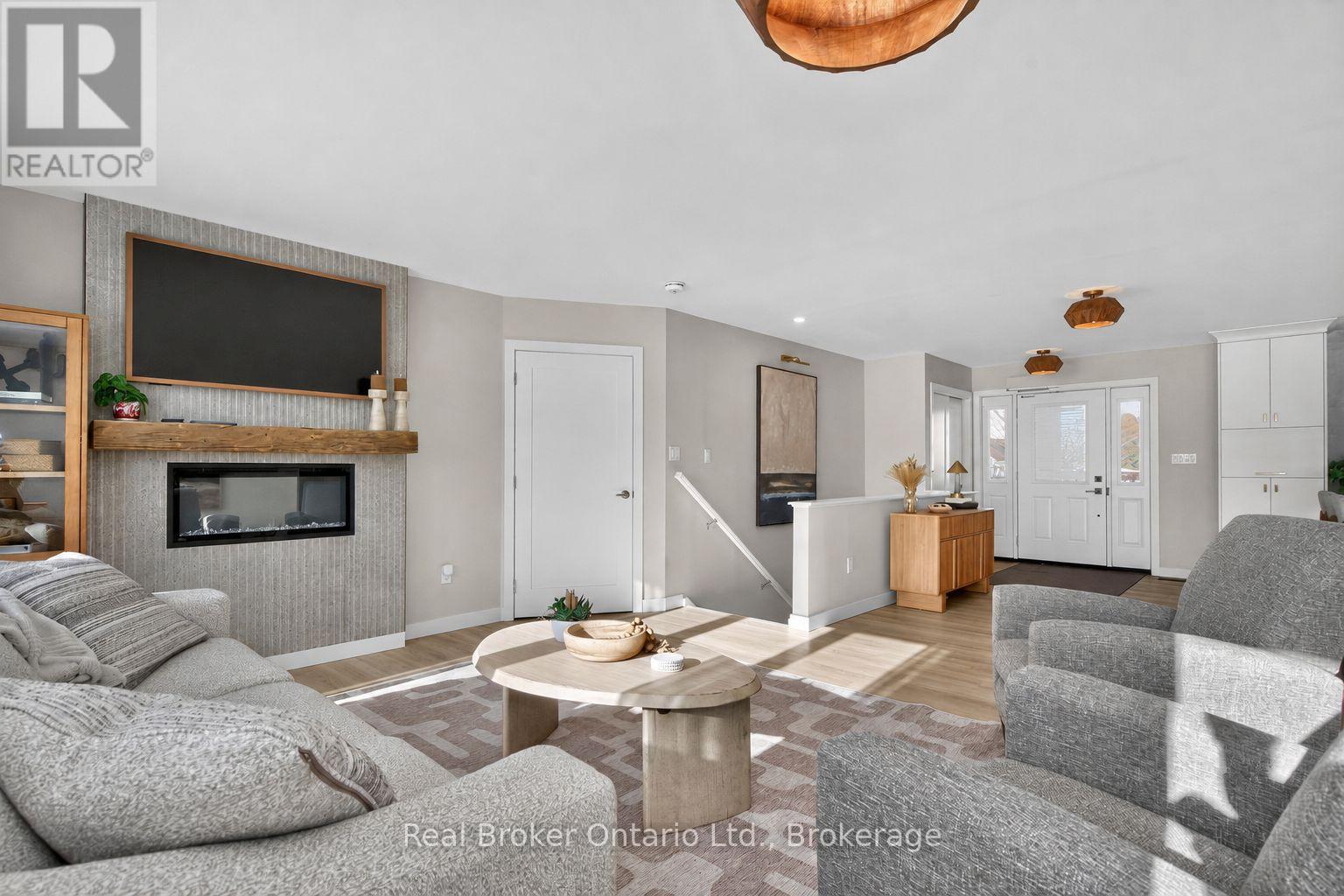 597 LAFONTAINE  ROAD W - Image 29