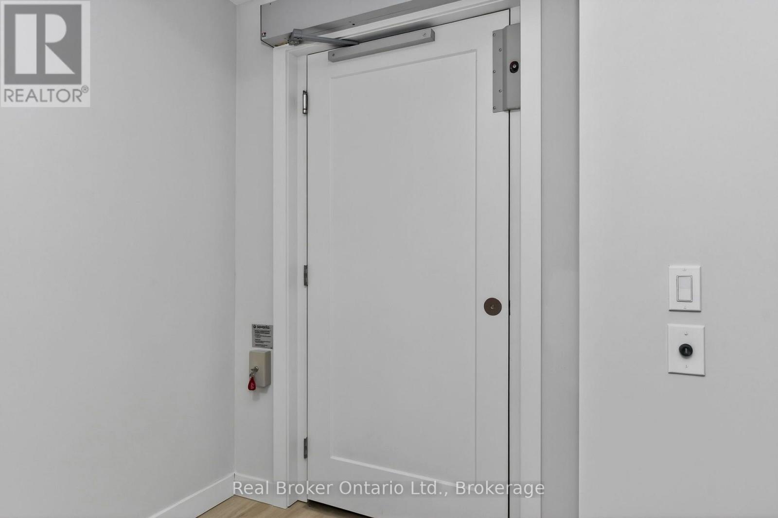 597 LAFONTAINE  ROAD W - Image 39