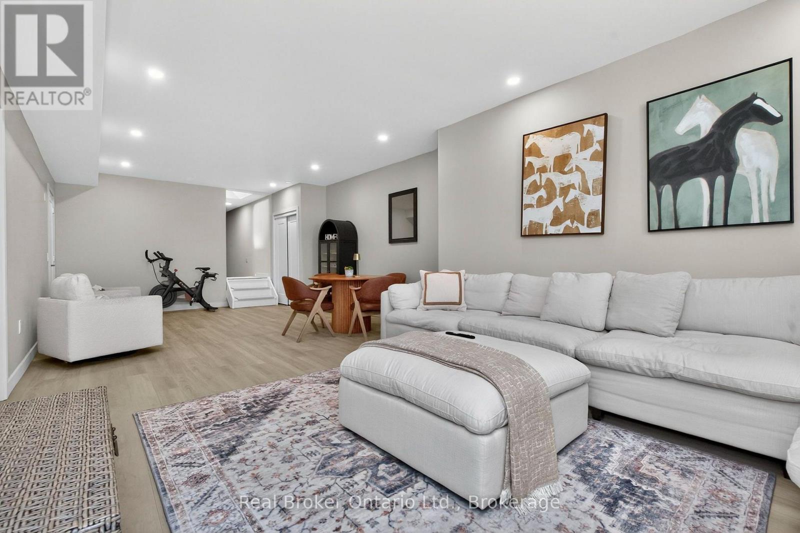 597 LAFONTAINE  ROAD W - Image 41