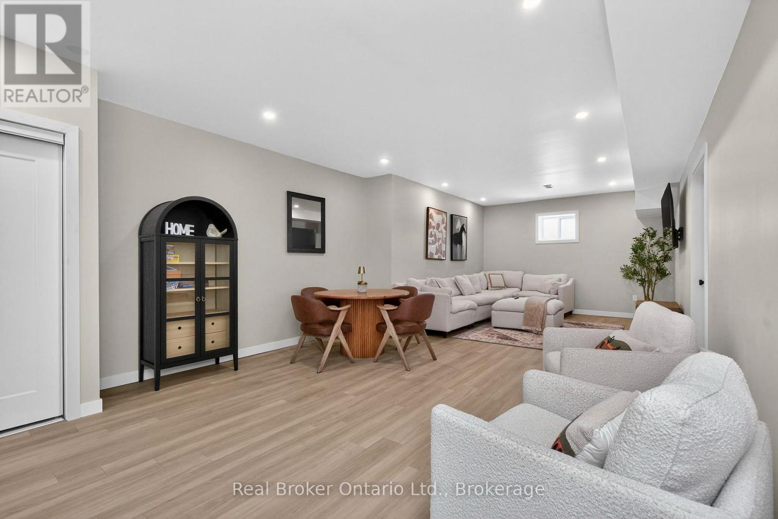 597 LAFONTAINE  ROAD W - Image 42