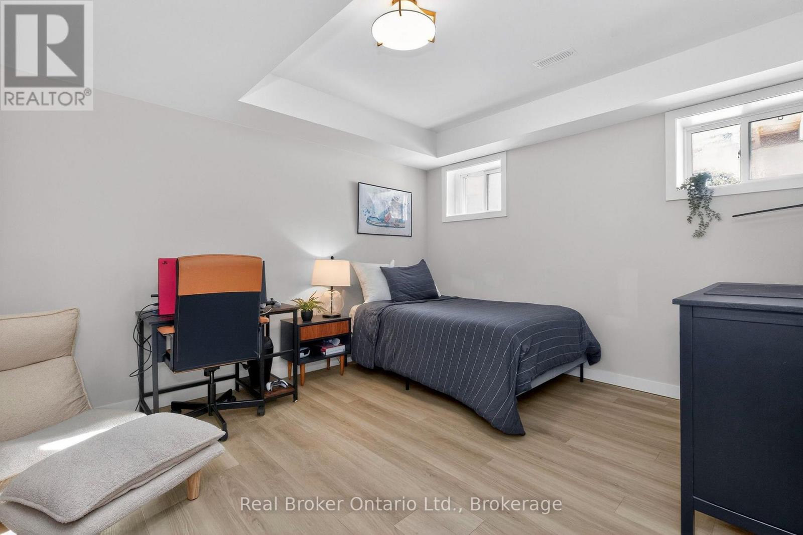 597 LAFONTAINE  ROAD W - Image 44