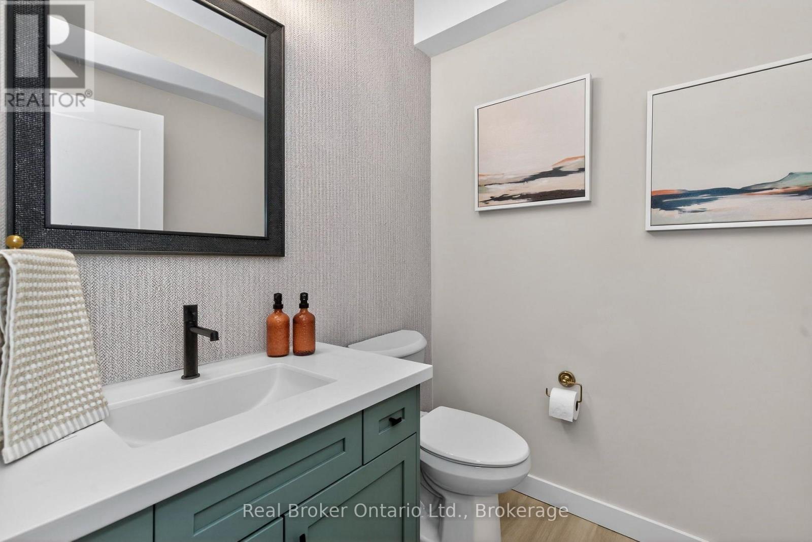 597 LAFONTAINE  ROAD W - Image 45