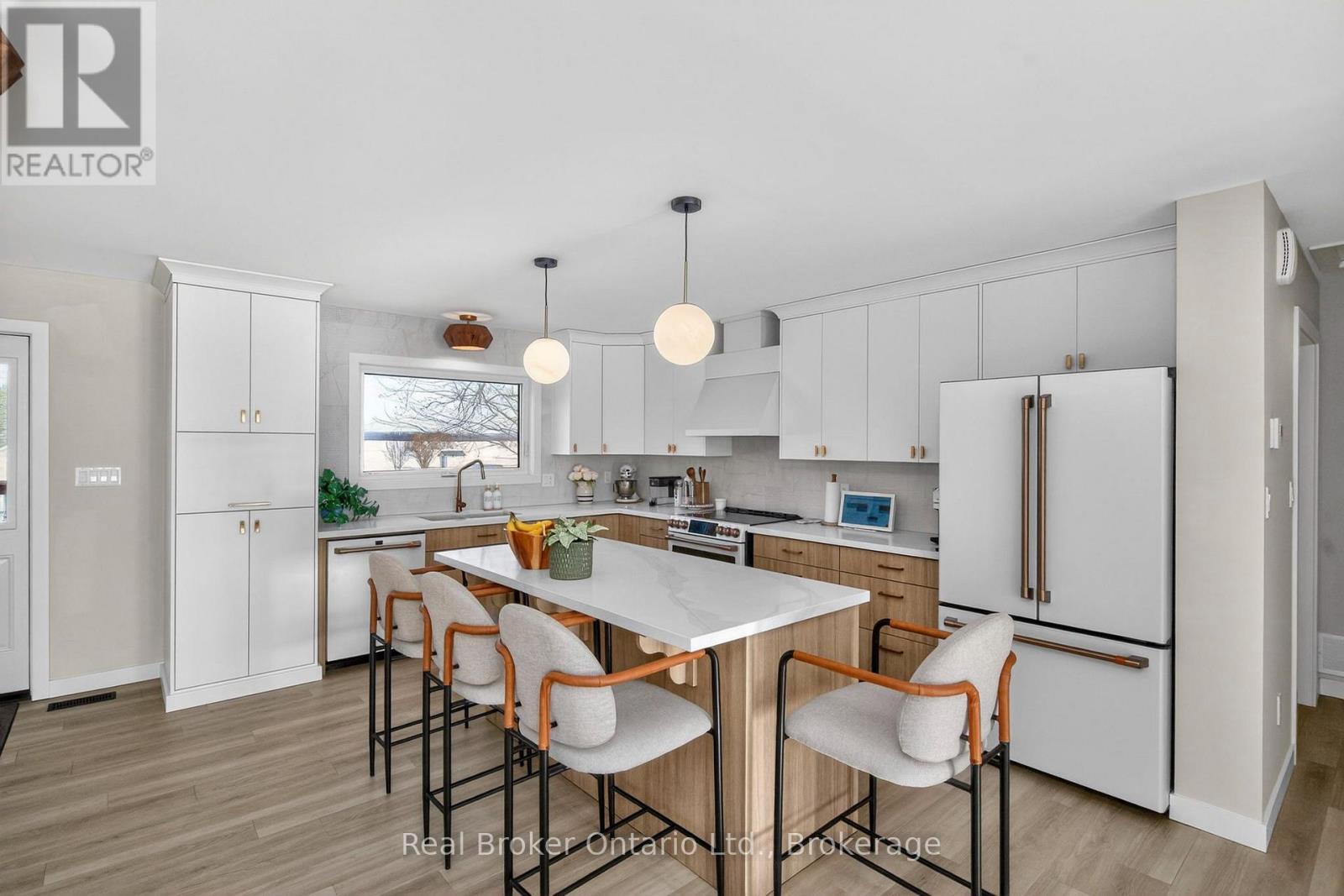 597 LAFONTAINE  ROAD W - Image 5