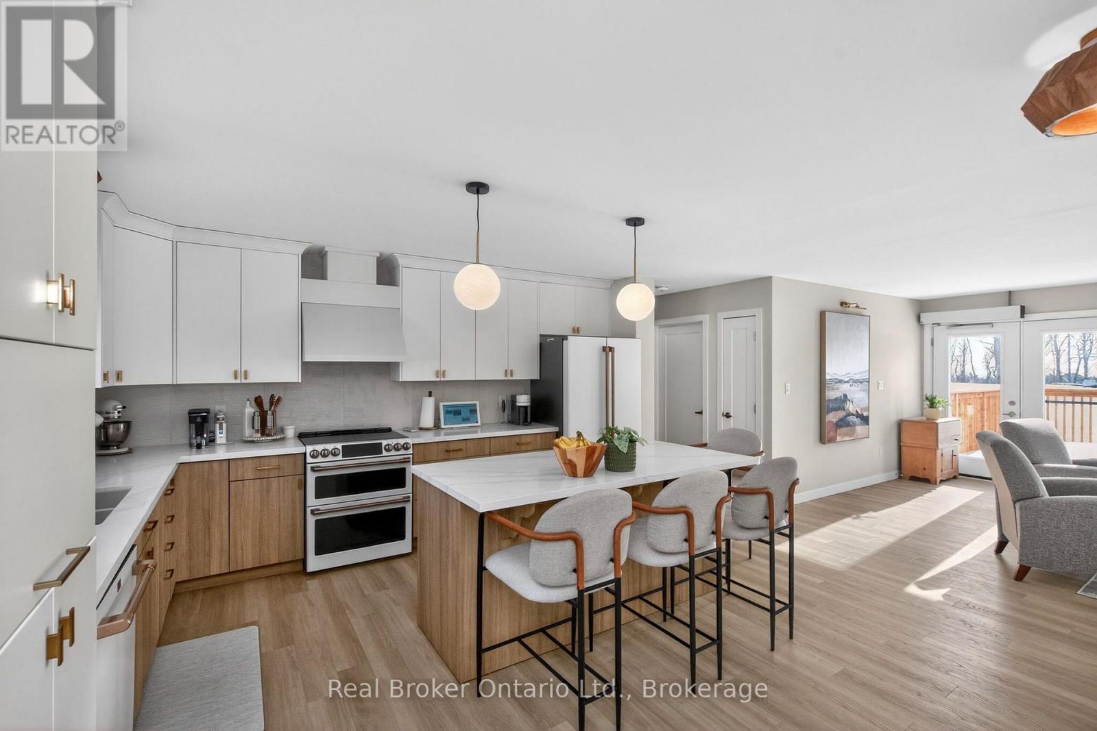 597 LAFONTAINE ROAD W - 6