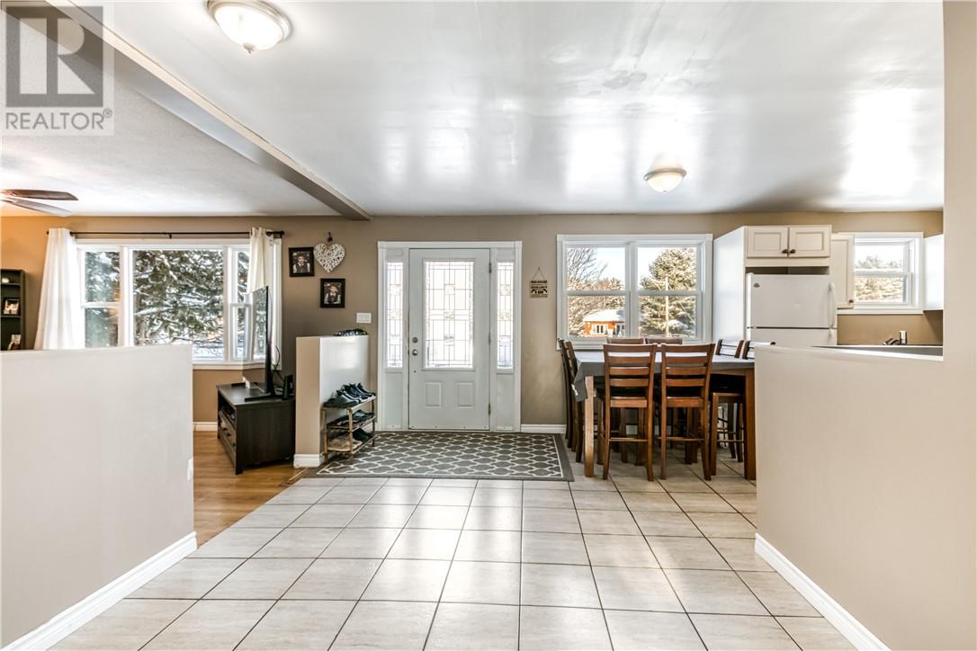 6 Des Pins Street - Image 3