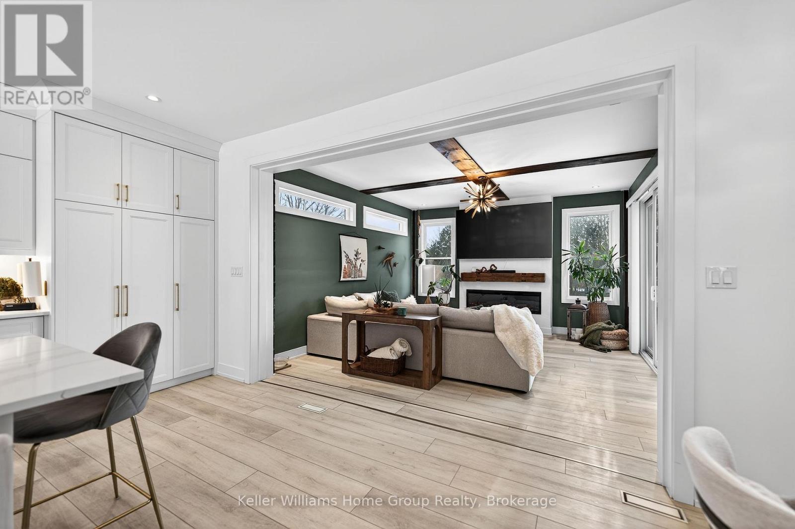 801 WATSON ROAD S - Image 20