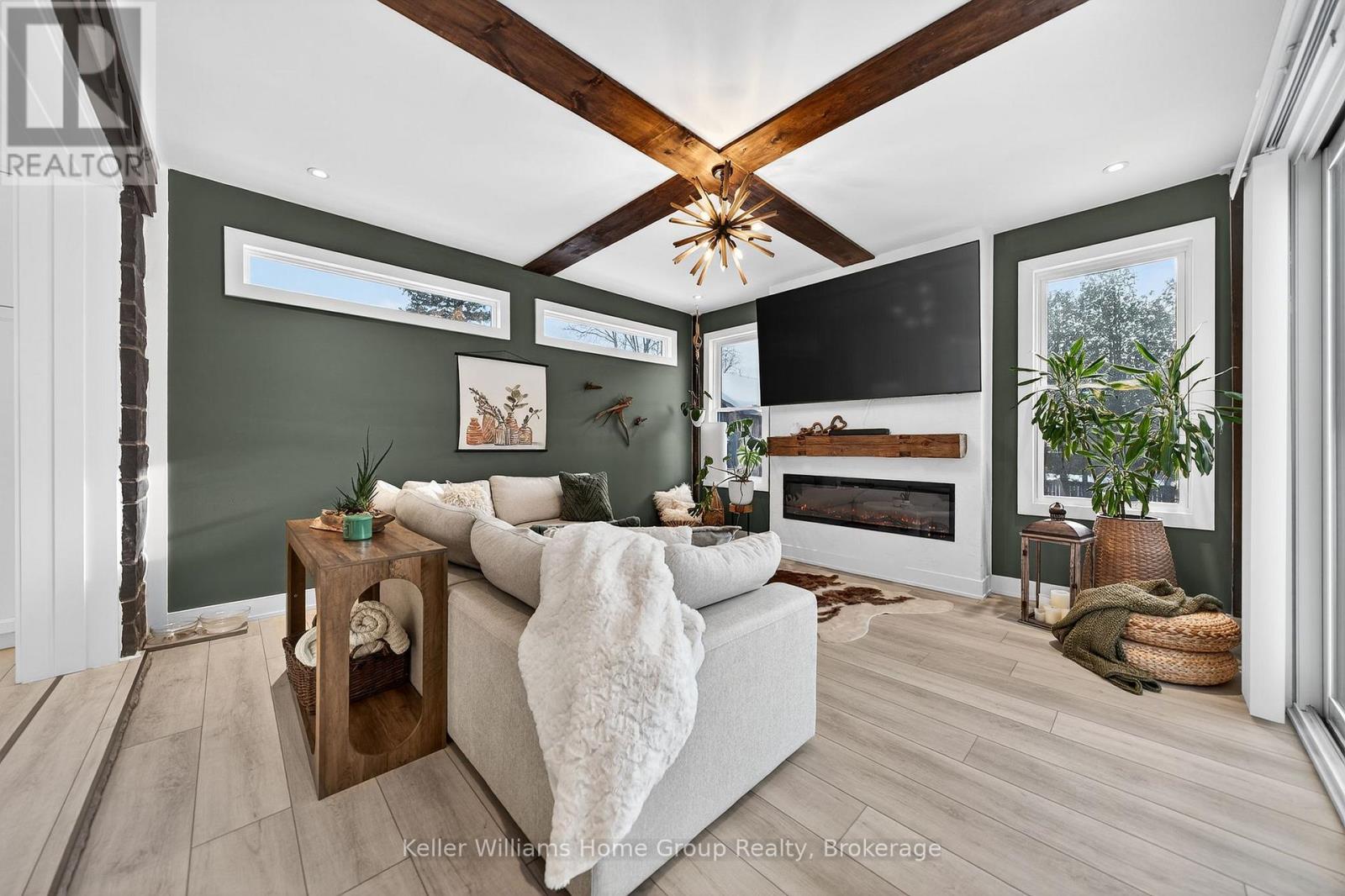 801 WATSON ROAD S - Image 21