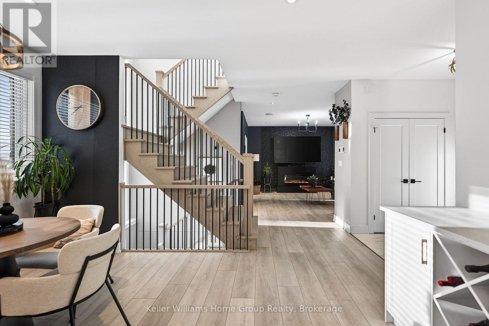 801 WATSON ROAD S - Image 26