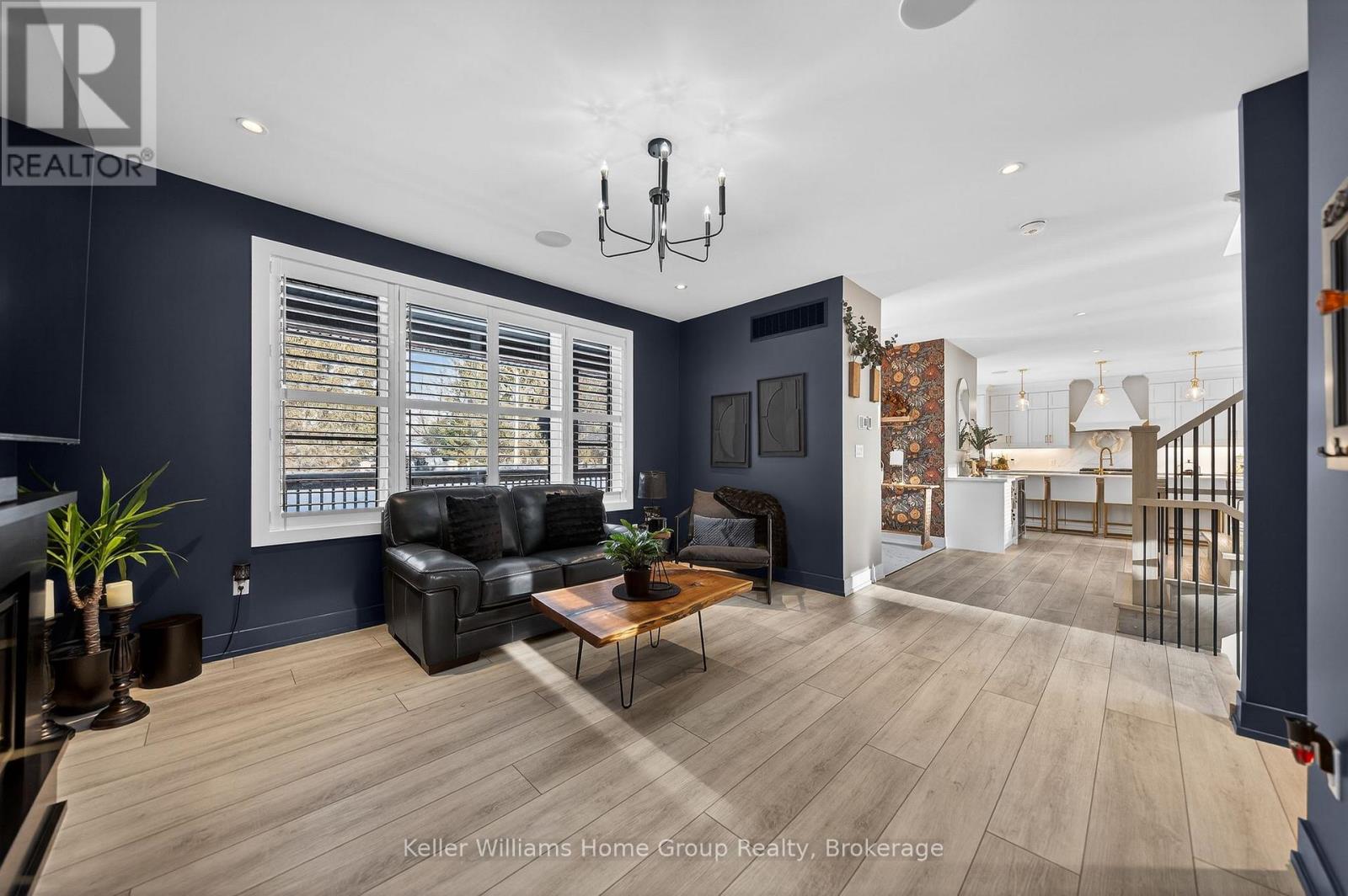 801 WATSON ROAD S - Image 28
